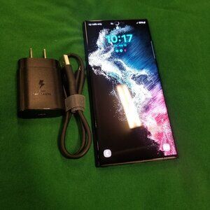 Samsung Galaxy S22 Ultra cellphone